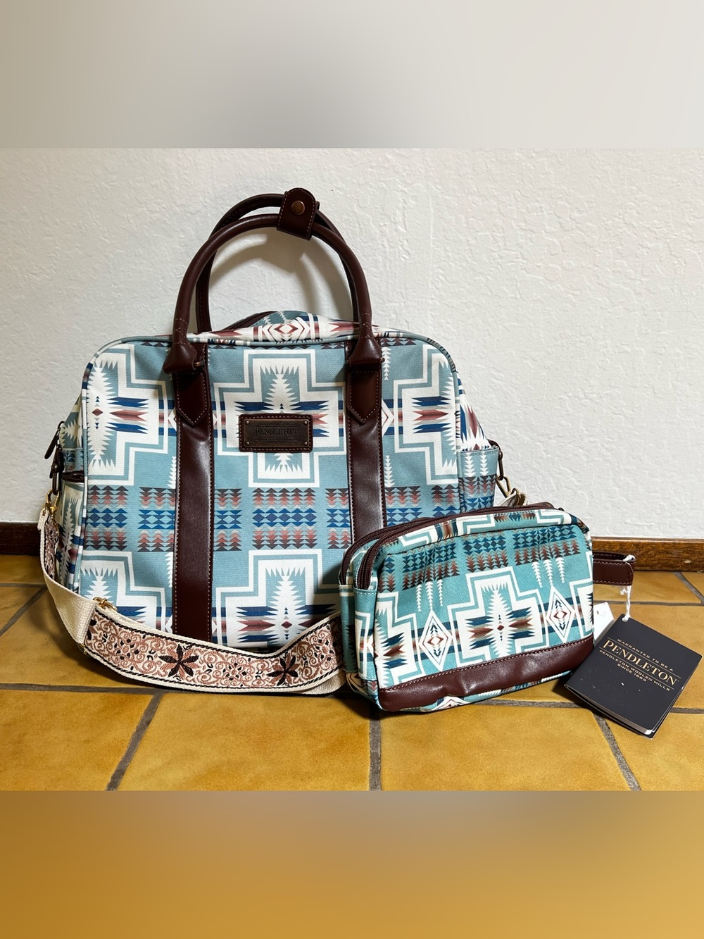 Pendleton Harding Weekender Bag Toiletry Bag Travel Bag Southwest Pattern New